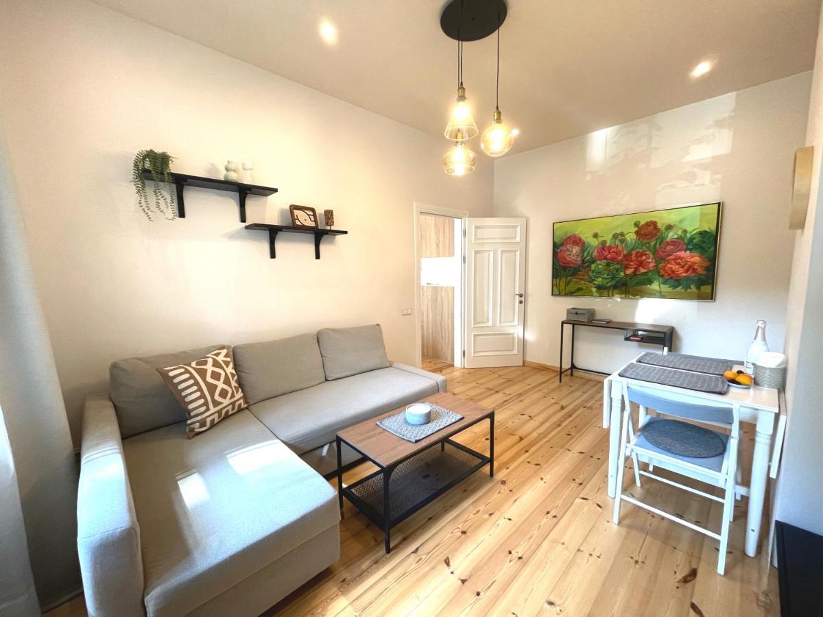 Cozy Home Matisa Apartment, Free Parking, Self Check-In Riga Esterno foto